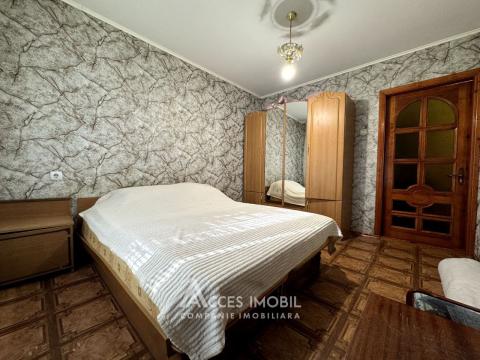 Чеканы, бд. М. Чел Бэтрын, 3 комнаты. Середина дома!: 4