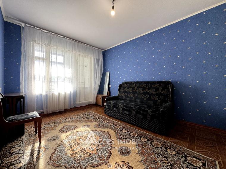 Чеканы, бд. М. Чел Бэтрын, 3 комнаты. Середина дома!: 5