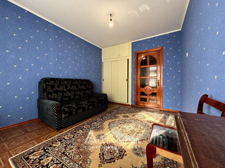 Чеканы, бд. М. Чел Бэтрын, 3 комнаты. Середина дома!: 6