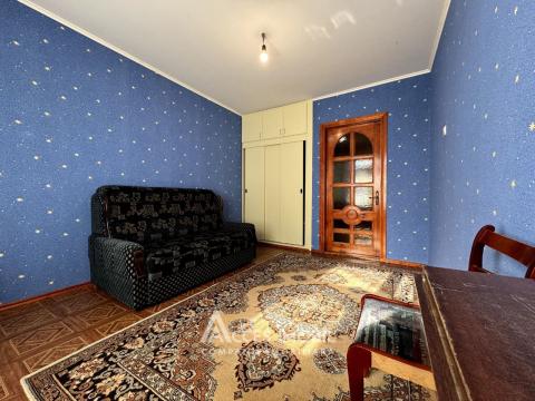 Чеканы, бд. М. Чел Бэтрын, 3 комнаты. Середина дома!: 6