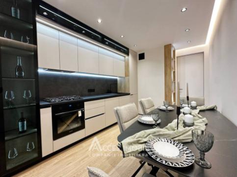 ExFactor! Ciocana, bd. Mircea cel Bătrân, 2 camere + living. Euroreparație! Cu priveliște la bulevard!: 2