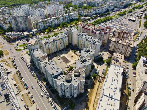 Basconslux: Мирча чел Бэтрын: 1