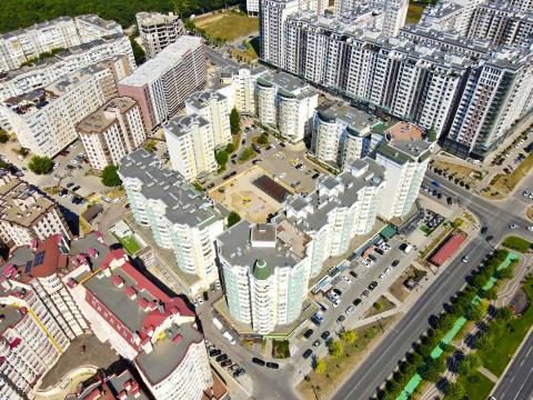 Basconslux: Мирча чел Бэтрын: 3