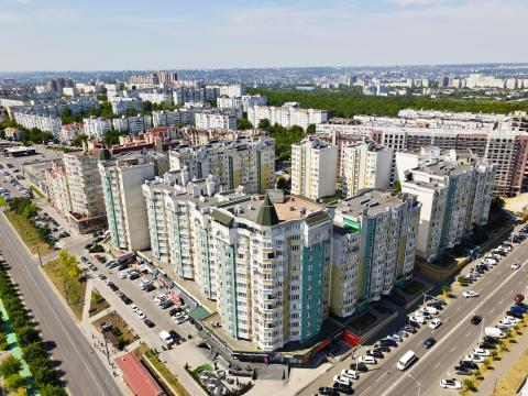 Basconslux: Мирча чел Бэтрын: 7