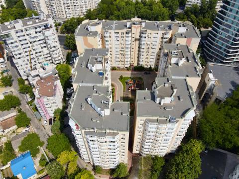 Basconslux: New City: 4