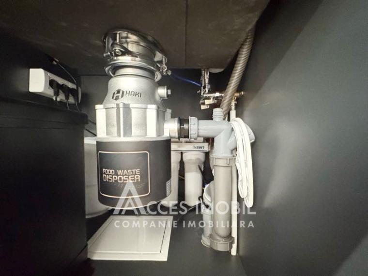 Centru, bd. Ștefan cel Mare, 2 camere + living. Euroreparație!: 9