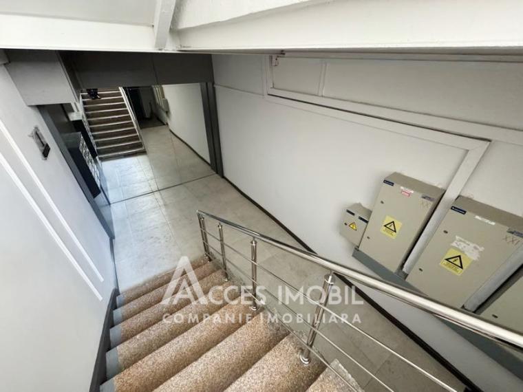 Centru, bd. Ștefan cel Mare, 2 camere + living. Euroreparație!: 23