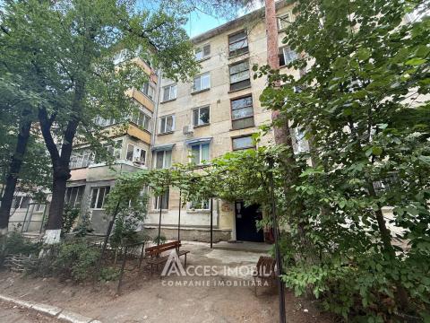 Râșcani, str. Florilor, 2 camere. Euroreparație! De mijloc!: 12