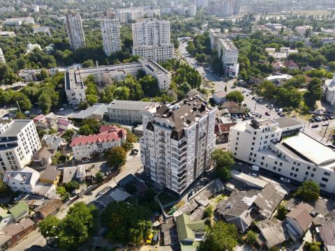 Savvides Monark: Grigore Ureche: 1