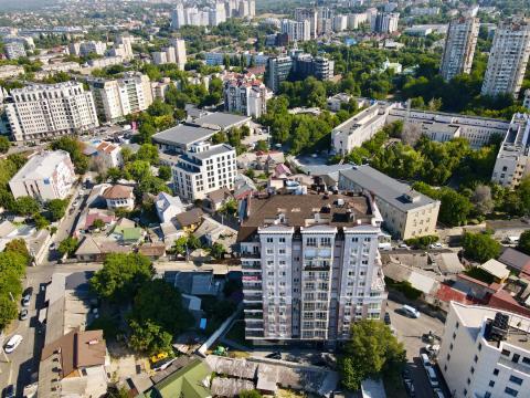 Savvides Monark: Grigore Ureche: 3