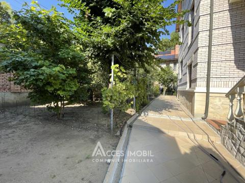 3-х Этажный Дом! ул. Куза Водэ, Ботаника, 430м2 + 8 соток!: 3