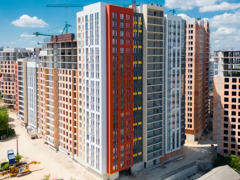 SkyHouse: Dimineții: 4