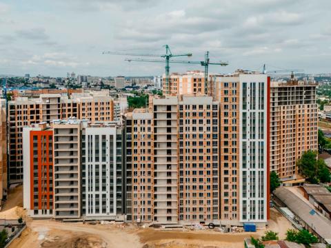 SkyHouse: Dimineții: 5