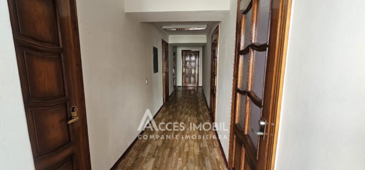 Spațiu Comercial, 258m2! Centru, str. Petru Movilă!: 4