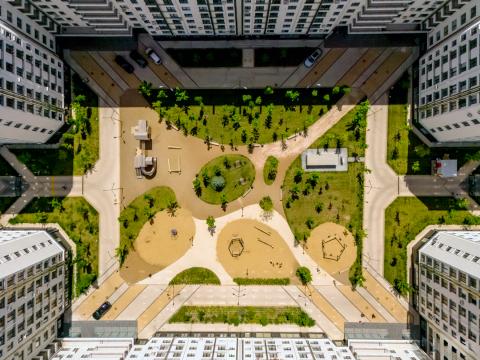 Inamstro: Newton House: 3