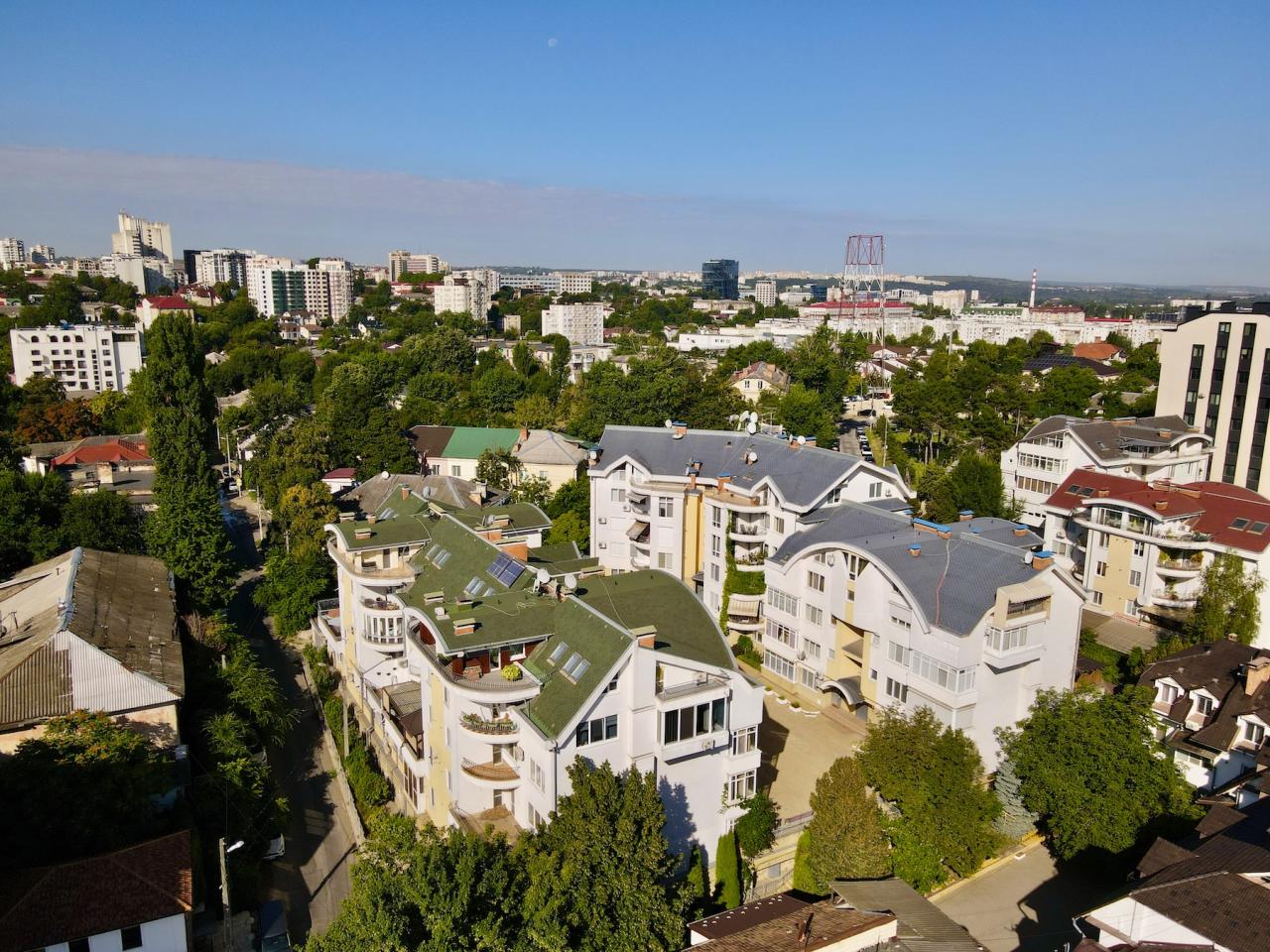 Glorinal: Colina Pușkin