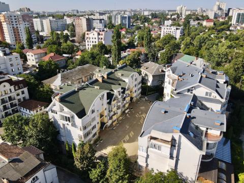 Glorinal: Colina Pușkin: 2