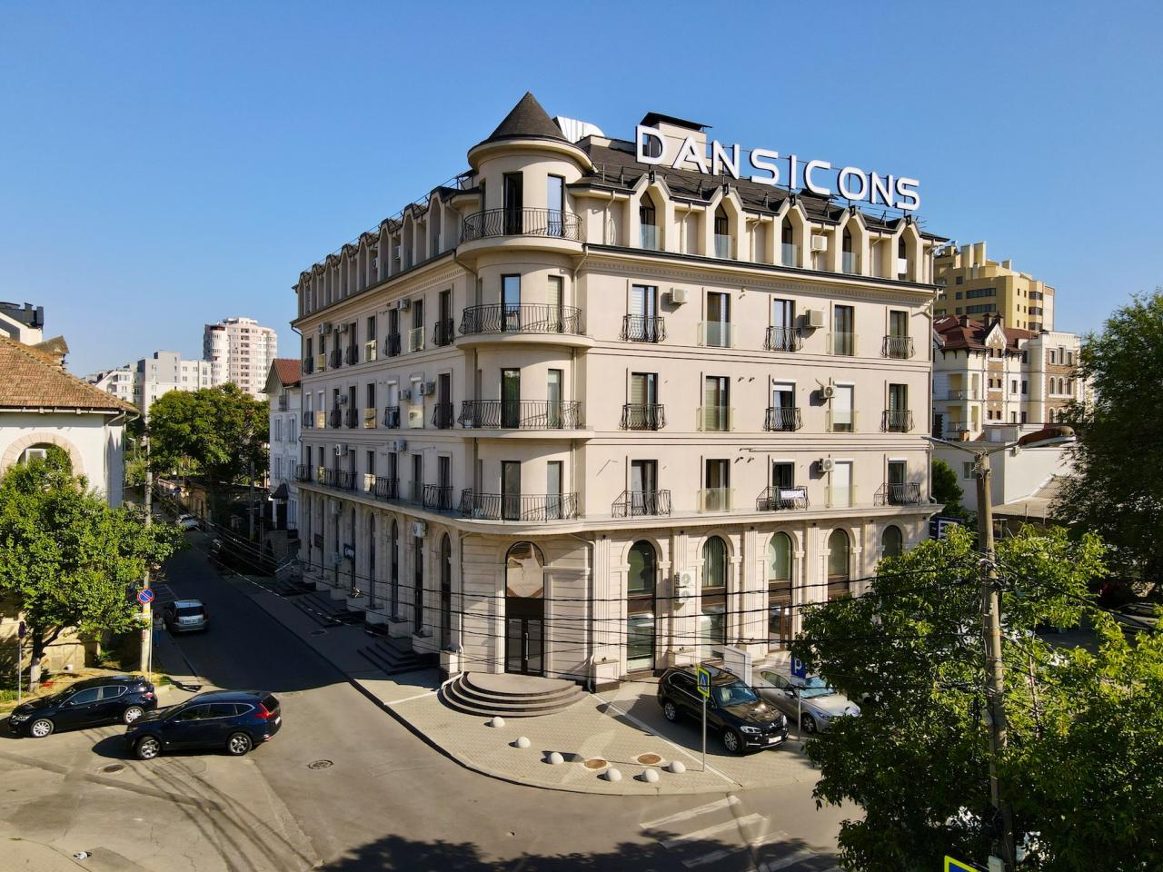 Dansicons: Moara Roşie