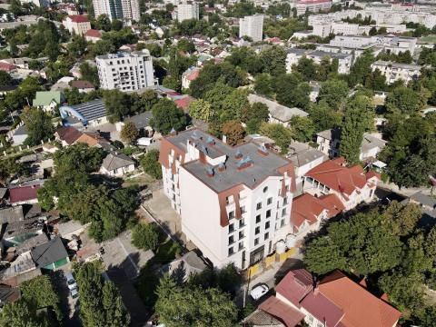 Milanin: Colina Pușkin: 1