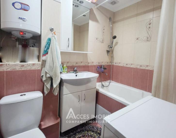 Rascani, Florilor street, 2 room. Euro repair! Middle position!: 7