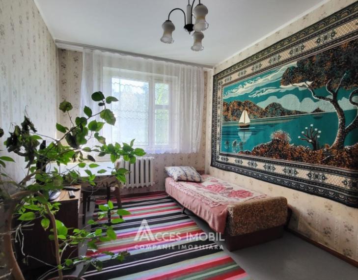 Ciocana, bd. Mircea Cel Bătrân, 2 camere. Localizare de Mijloc!: 2