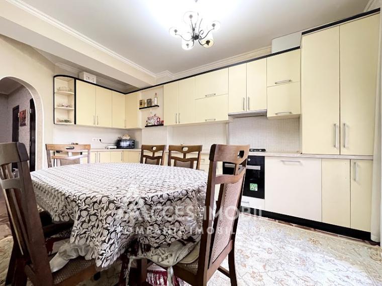 Kirsan! Centru, str. I. C. Suruceanu, 2 camere + living! Euroreparație!: 8