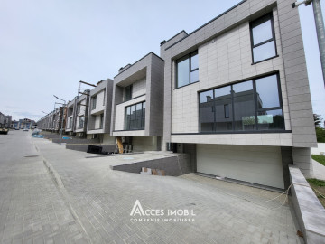 ExFactor! TownHouse 286m2 + 3 aries. White Version!