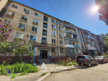 Buiucani, Ion Pelivan street, 3 rooms! Middle position!