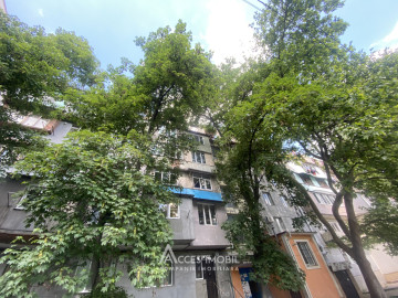 Botanica, Belgrad street, 1 room! Middle position!