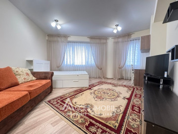 Basconslux! Center, Melestiu street, 1 room + living! Euro repair!