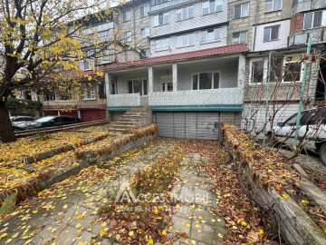 Buiucani, str. Ion Creangă, 5 camere. Localizare de Mijloc!