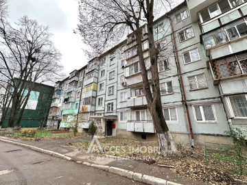 Buiucani, str. Paris, 3 camere. Localizare de Mijloc!